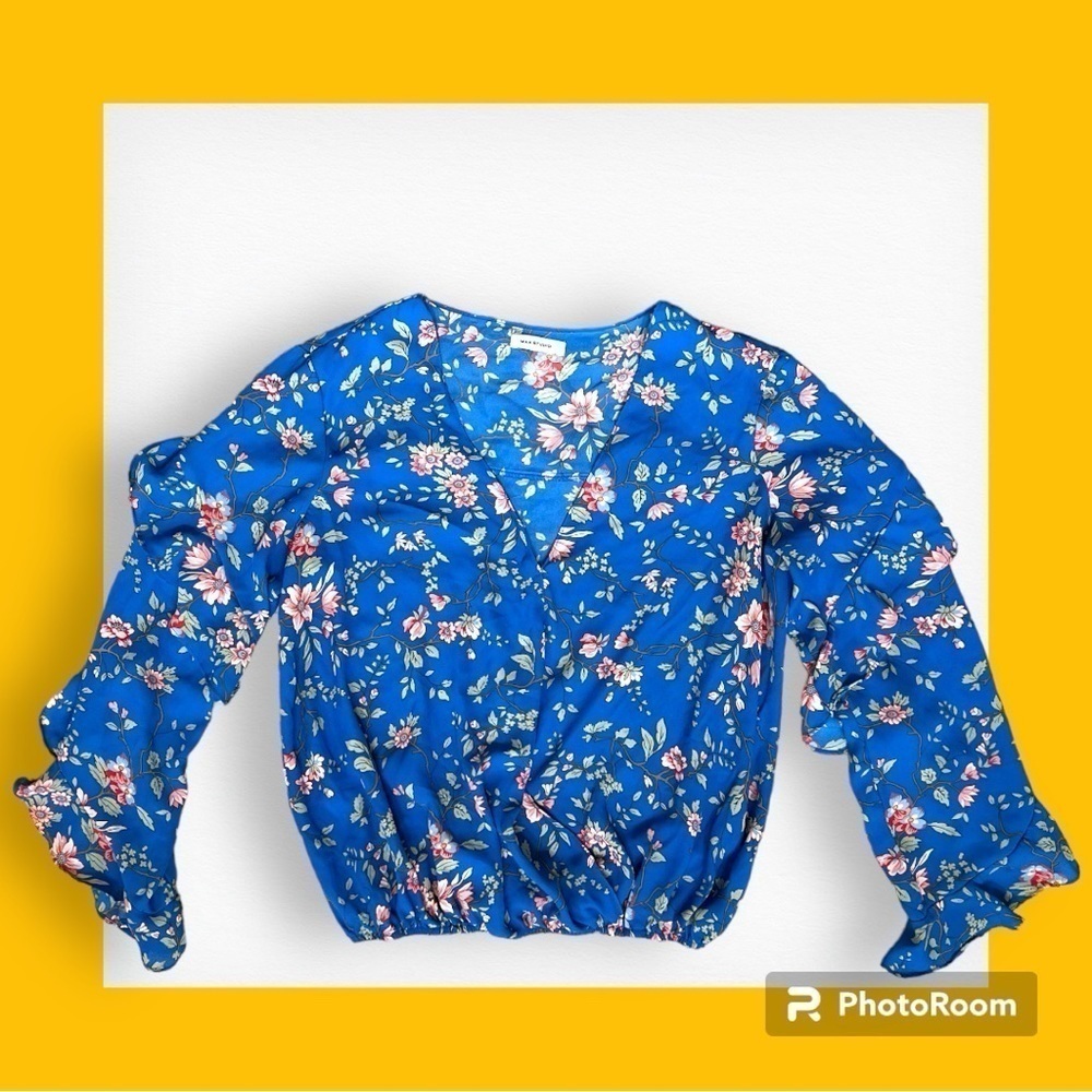 Max Studio Floral V Neck Ruffle Sleeve Ruched Hem Blouse